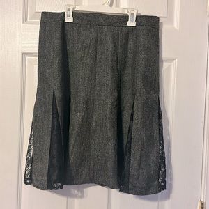 Worthington, Skirt, Grey & Black, Size 12, Like New.